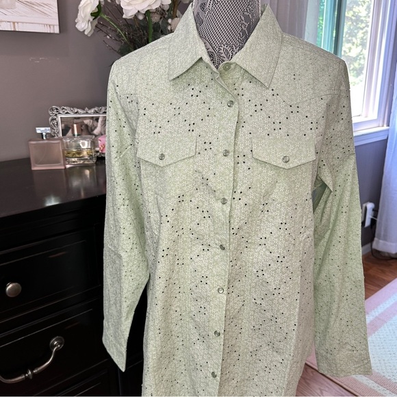 Western Back in the Saddle Mint Green Eyelet Shirt – Size M – 100% Cotton - Picture 3 of 14